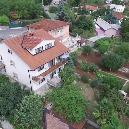 Crown Rd Διαμέρισμα *