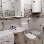 Apartment Crown Rd