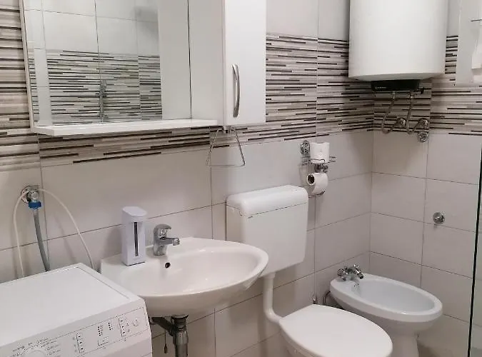 Апартаменты Crown Rd