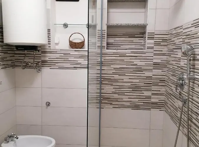 Crown Rd * Опатия